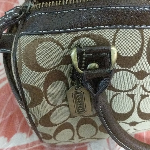 Purse - Picture 3 of 4